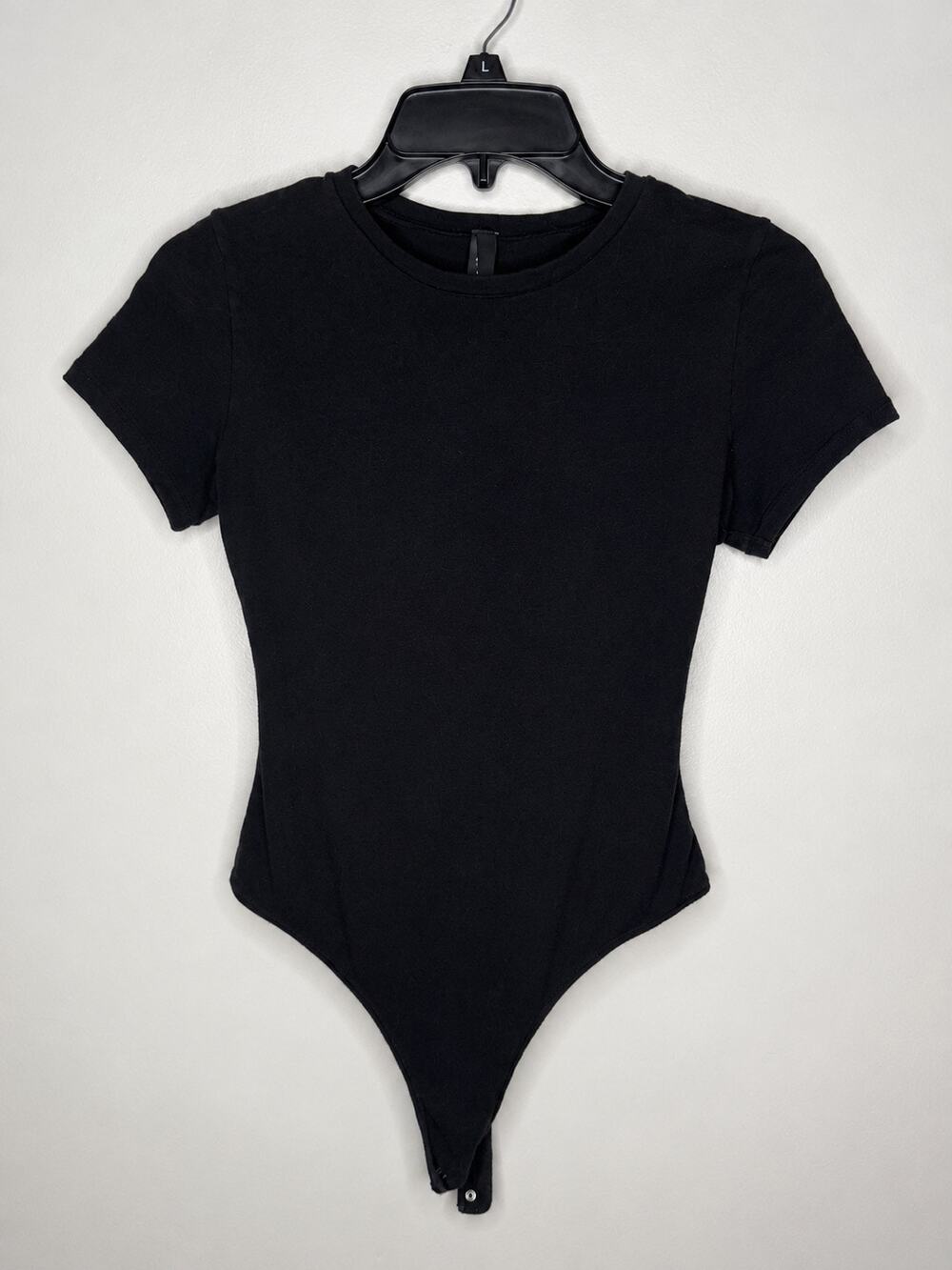 SKIMS Black Crew Neck Short Sleeve Bodysuit Size M Soft Stretch Essential Basic